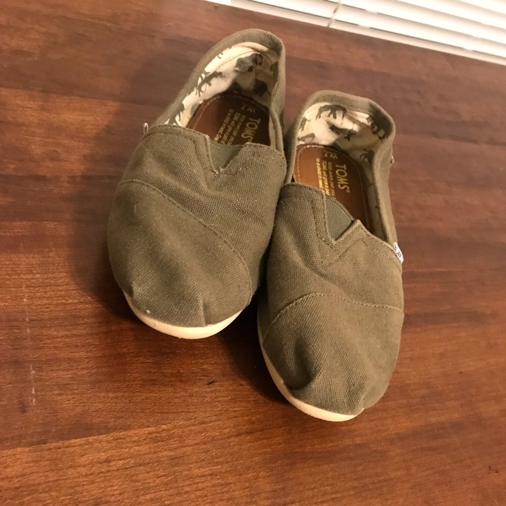 Toms